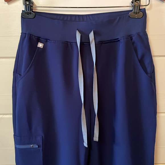 Figs Technical Collection Navy Joggers Size S/T. - Picture 3 of 10